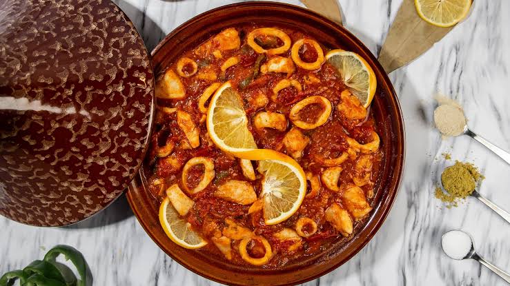 طاجن سي فود ( صوص احمر - صوص ابيض )